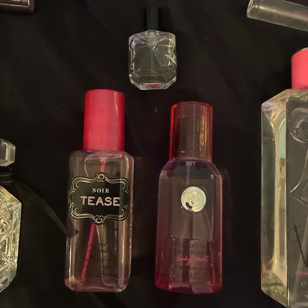 Victoria's Secret Perfume Set with Pink and Clear Bottles - Picture 4 of 5